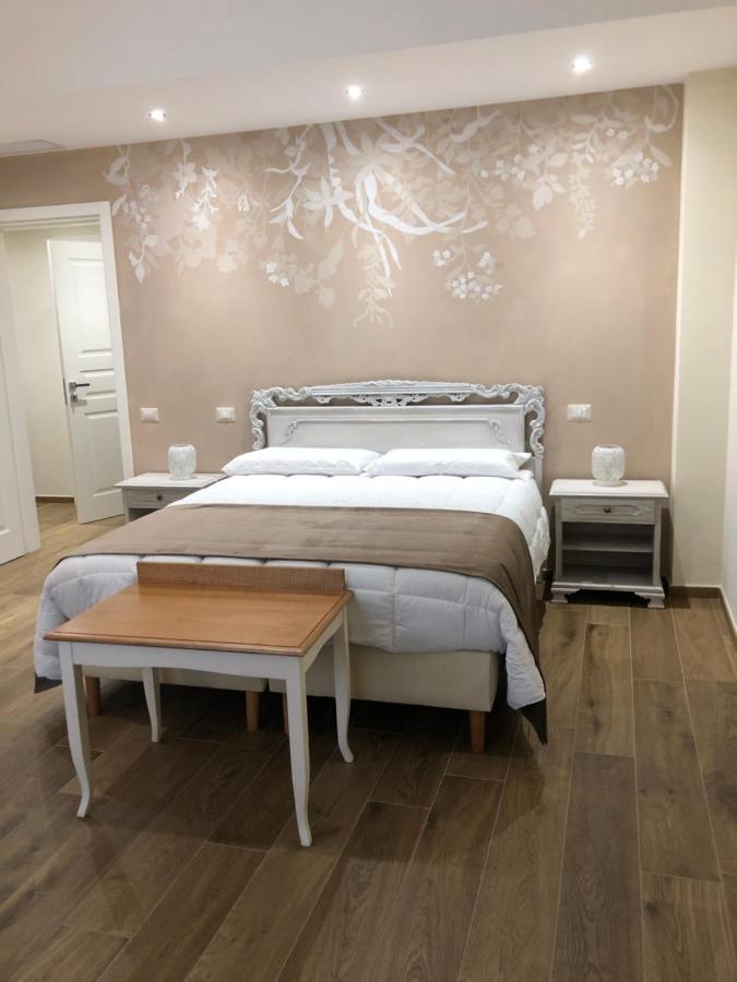 Cavaliere Suite & Rooms Матера Экстерьер фото